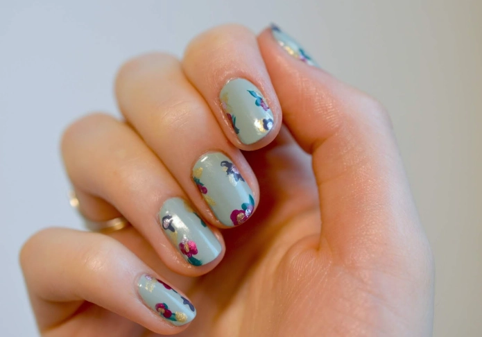 universally flattering nail color