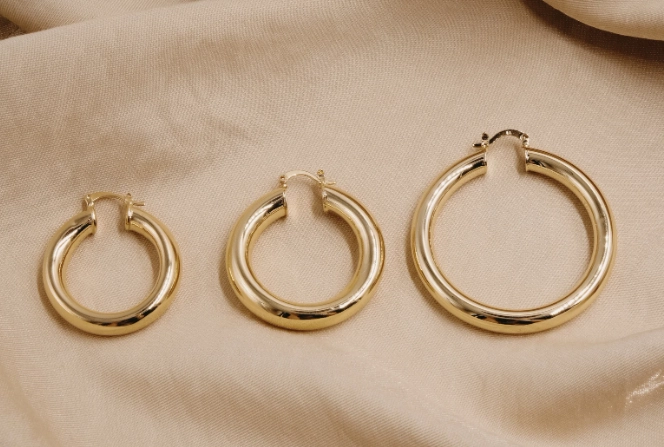 large gold hoop earrings