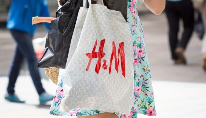 Revolve ethical fashion