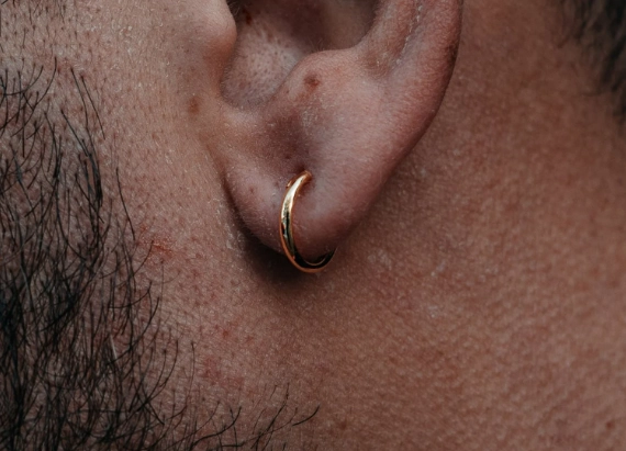 18k gold hoop earrings