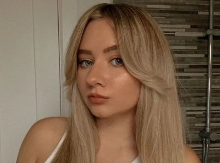 curtain bangs long straight hair