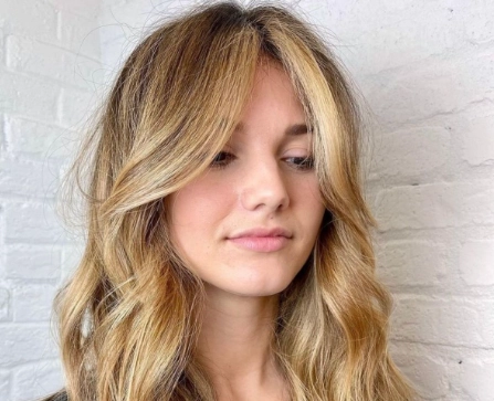 curtain bangs for wavy hair