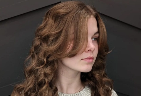 long layered wavy hair