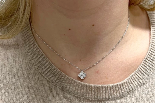 gold vintage Alhambra necklace