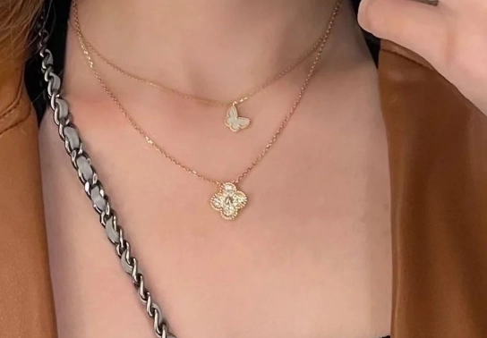 Sweet Alhambra pendant gold