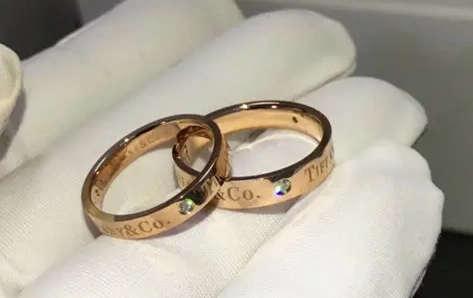 Is Cartier more expensive than Tiffany