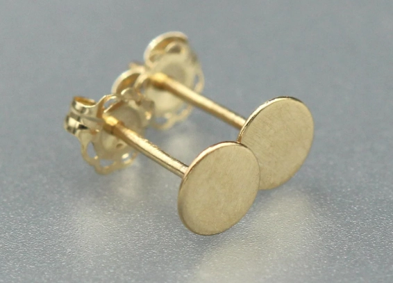 14k gold stud earrings