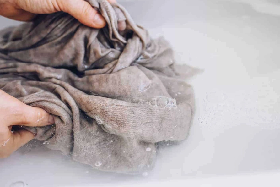 washing linen fabric