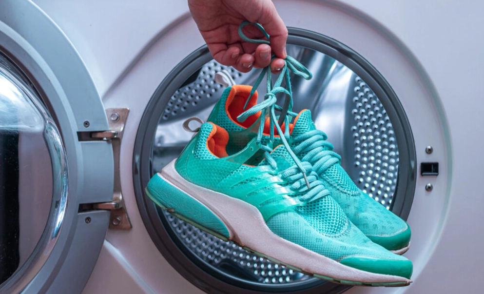 how to clean sneakers in washer