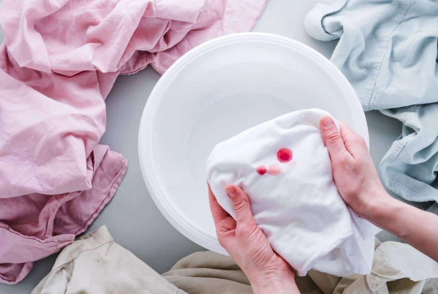 clean blood from clothes