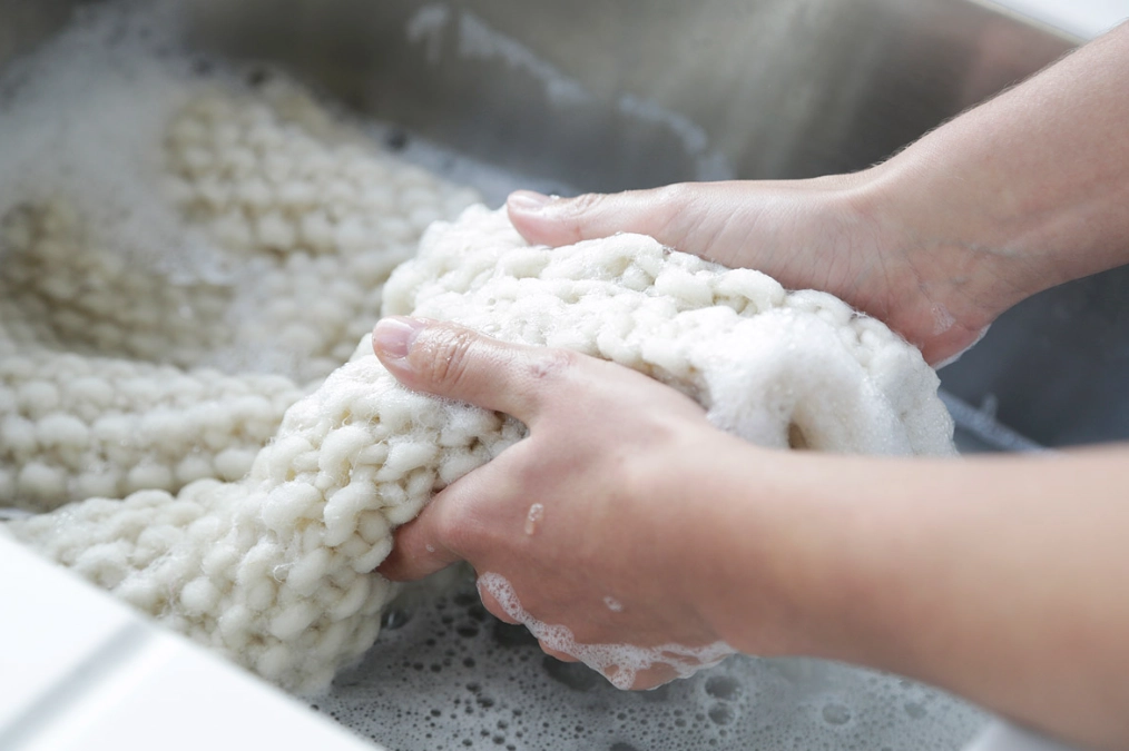 washing wool blanket