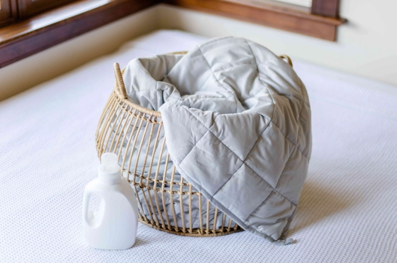 how to wash weighted blanket