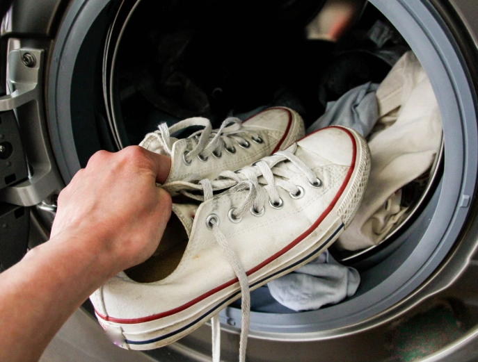washing sneakers in washing machine washing sneakers in washing machine