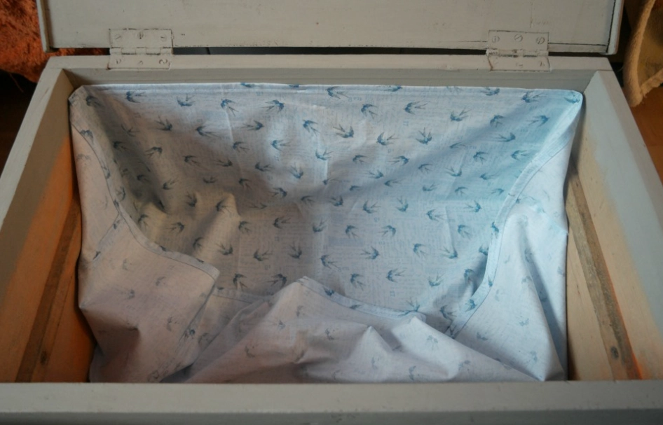 lining a box with fabric tutorial